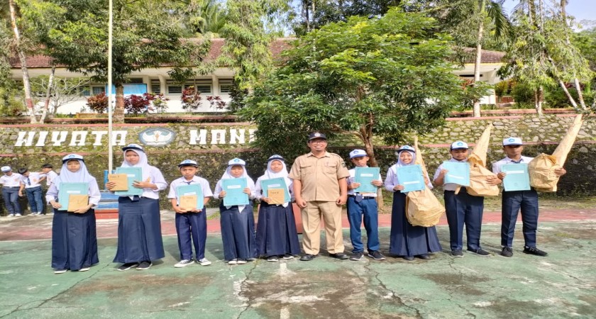 “PERINGATAN HARI PAHLAWAN DI SMP NEGERI 2 KOKAP “